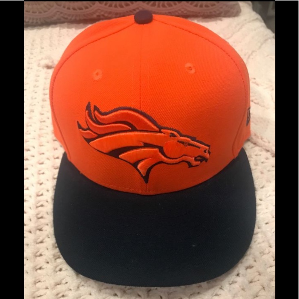 Fitted Denver Broncos hat new without tags.